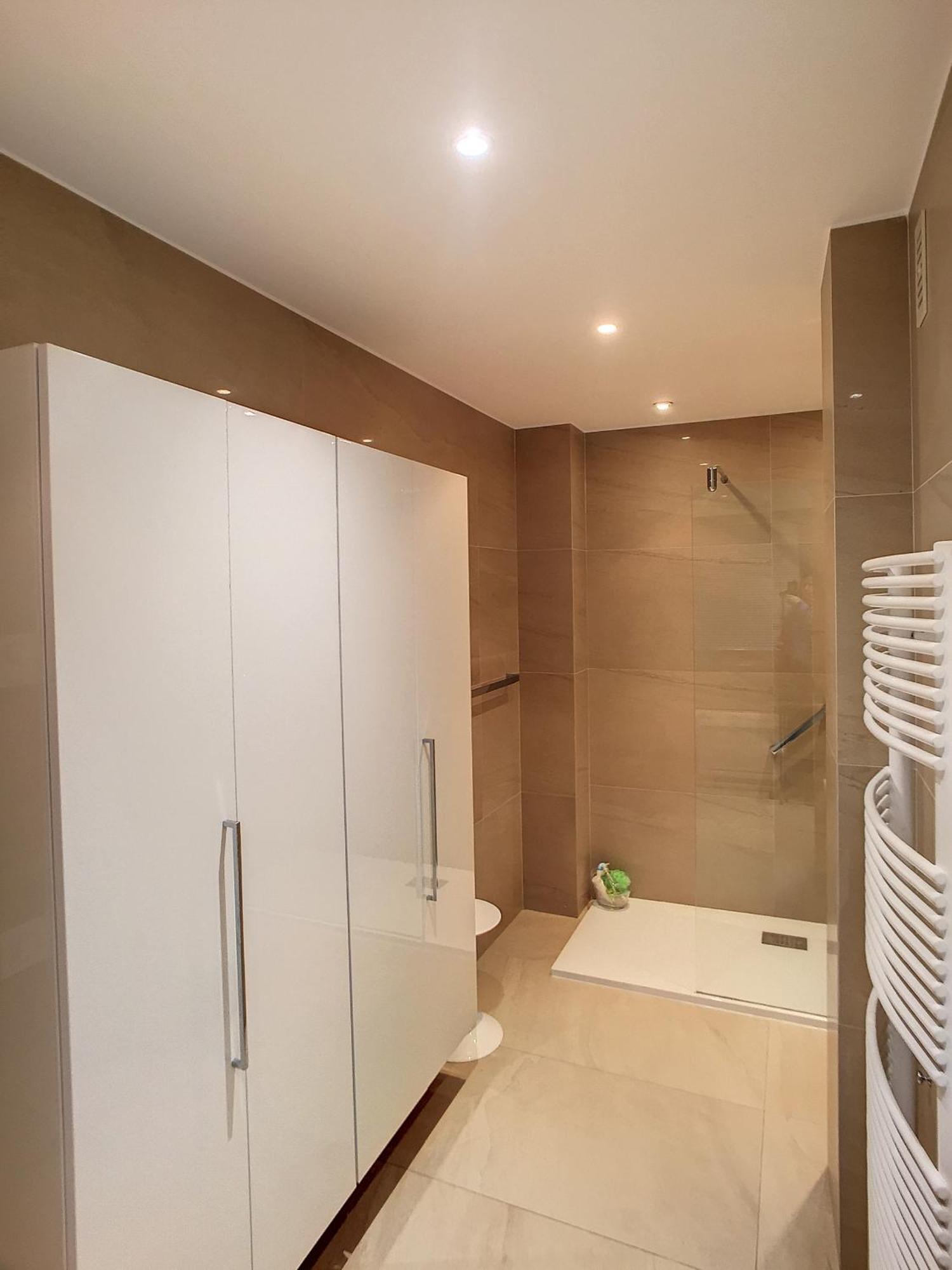 Superbe 4 Pieces Vue 320l Del