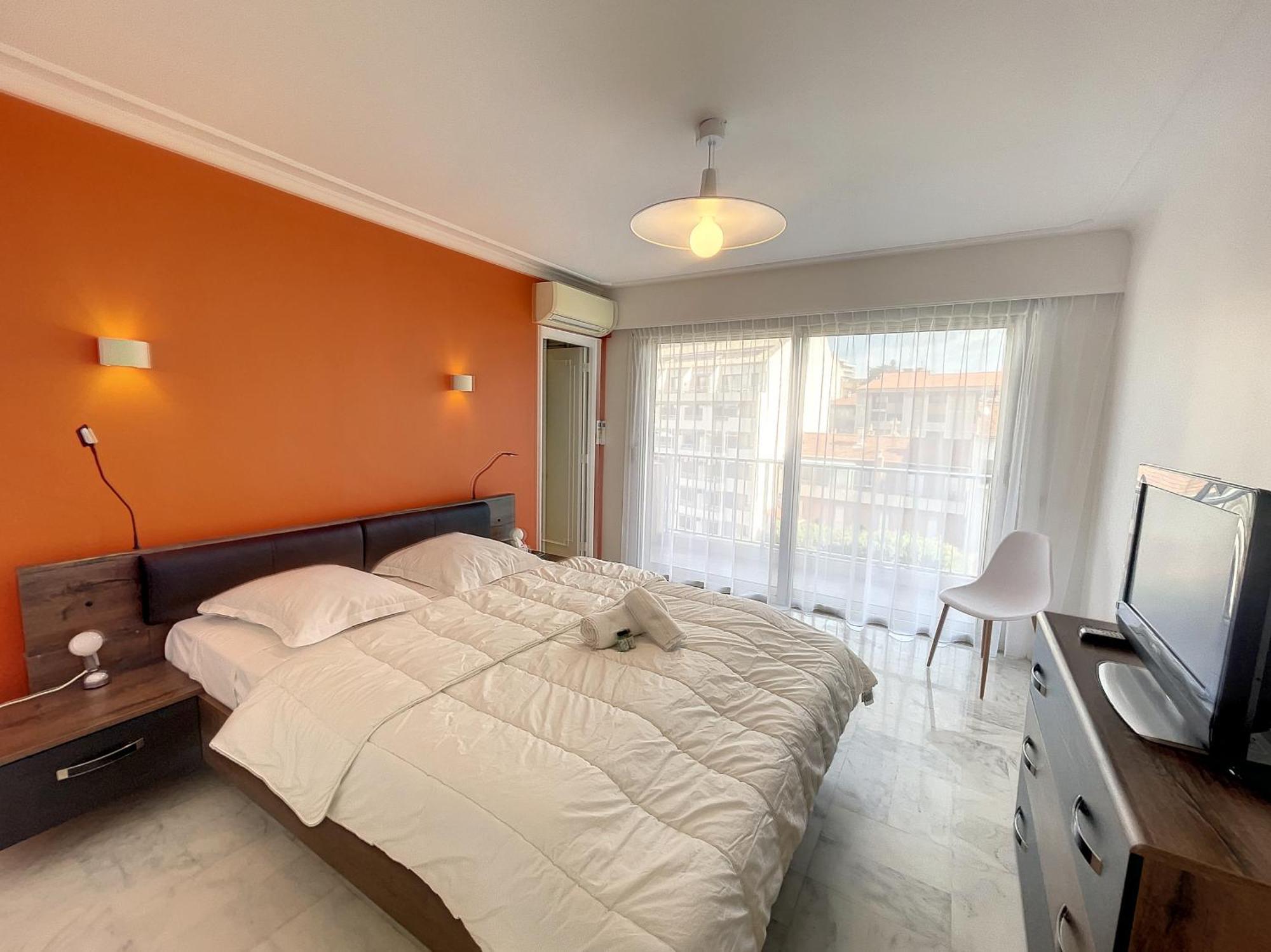 Superbe 4 Pieces Vue 320l Del Cannes