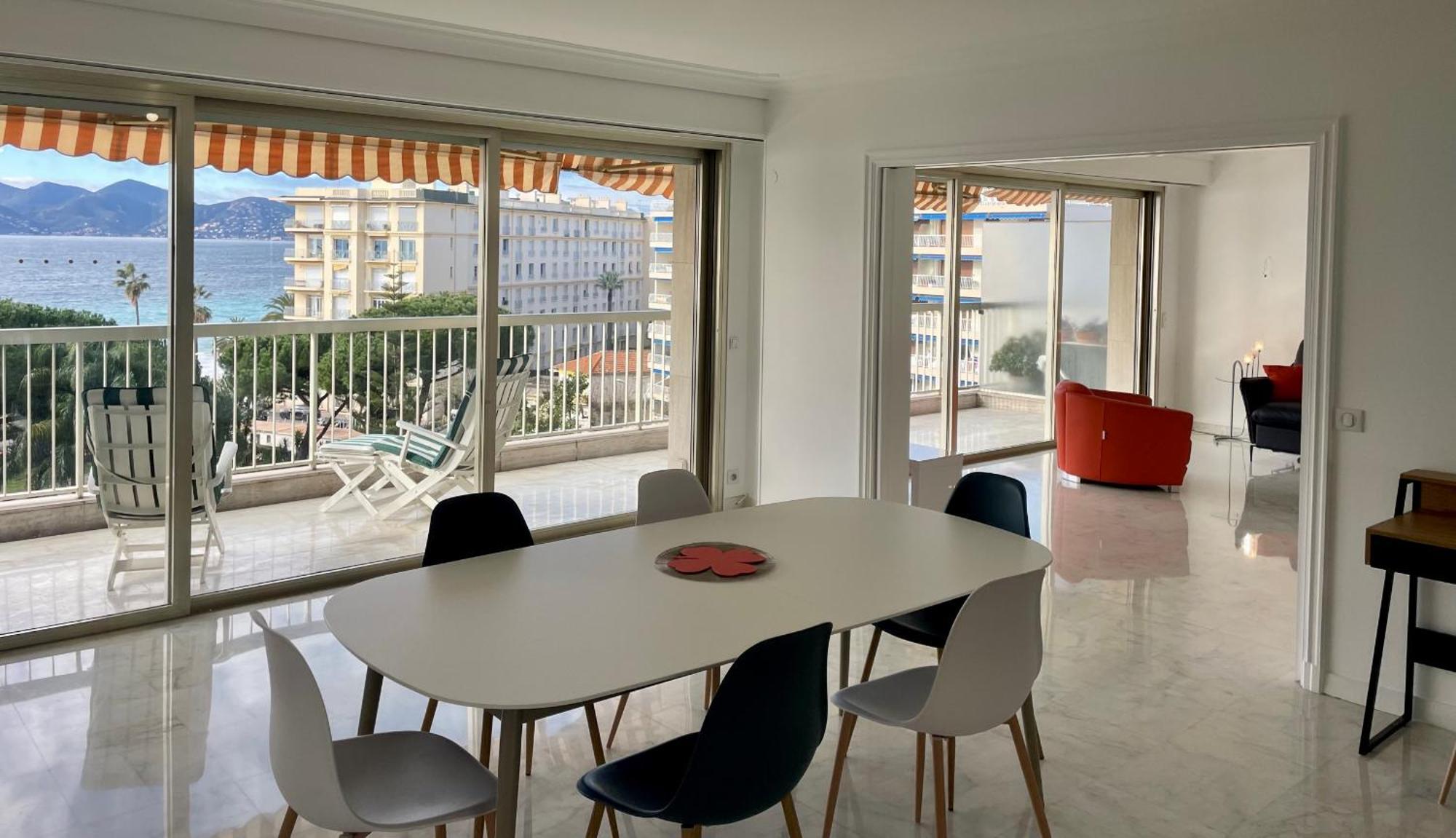 Superbe 4 Pieces Vue 320l Del