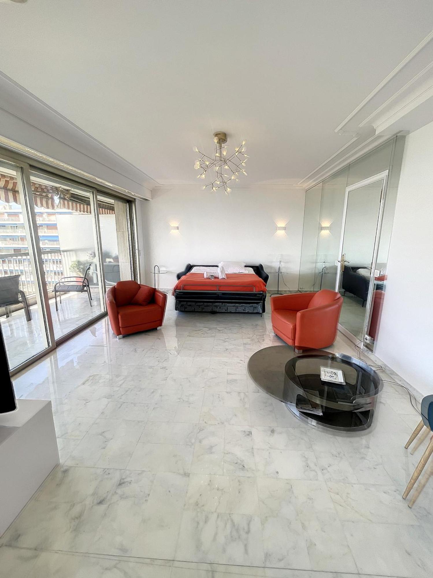 Superbe 4 Pieces Vue 320l Del Appartement
